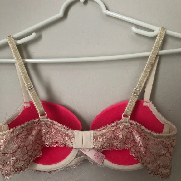 New Victoria’s Secret Dream Angels Demi Bra - Picture 3 of 8
